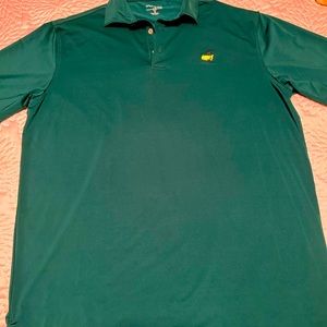 Green Master Tech golf shirt in Medium sz in used but like new condition